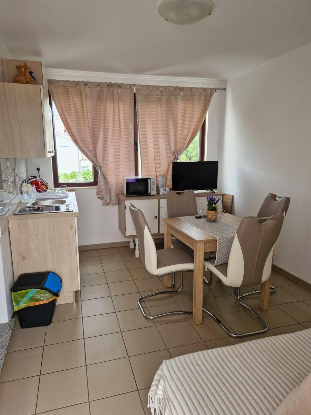 Apartman Seka Kraljevica Eksteriør billede